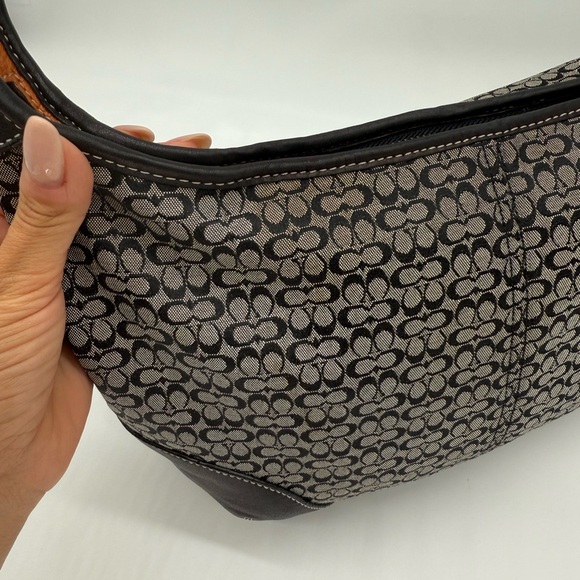 Coach • 6617 Ergo Hobo - Picture 5 of 15